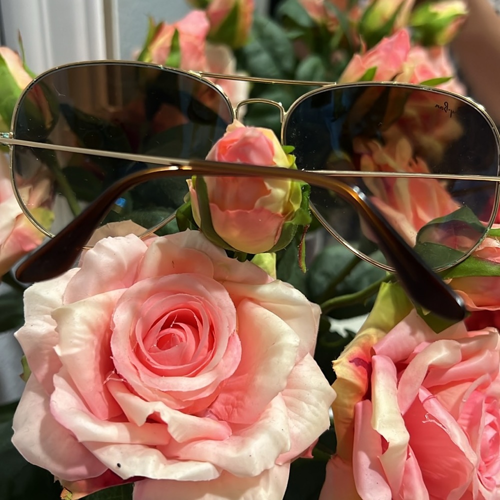 Authentic Aviator Gradient Ray Ban Sunglasses. Br… - image 3